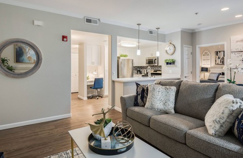 Roseville Apartment | Upscale, Furnished Apartment + Private Garage