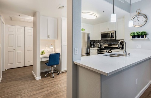 Roseville Apartment | Upscale, Furnished Apartment + Private Garage