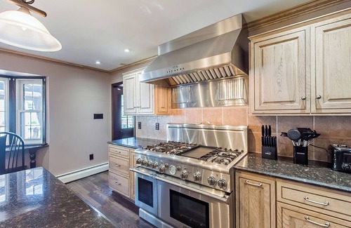 Ranshaw House | Upscale Home with Heated Inground Pool 15 mins to Knoebels