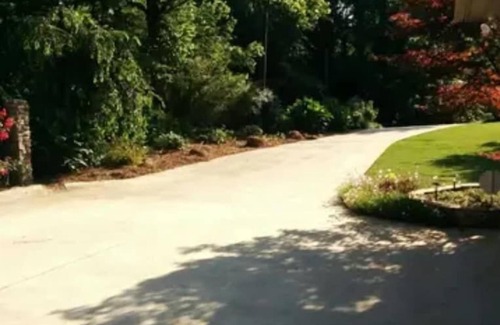 Gainesville Villa | Upscale Home with Level Walk To Bay, Stunning Views and Drought-Proof Deep Water