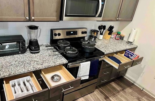 Charlotte Apartment | Upscale King 3 Bed Suite to Uptown Charlotte!