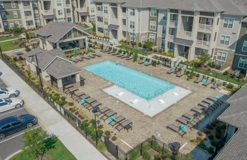 Charlotte Apartment | Upscale King 3 Bed Suite to Uptown Charlotte!