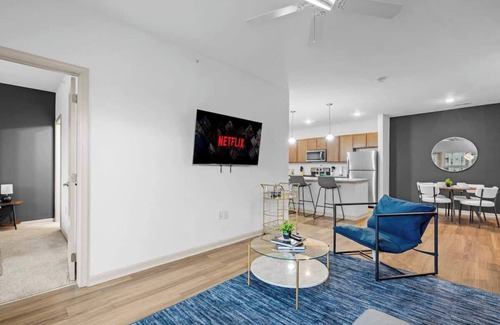 Charlotte Apartment | Upscale King 3BR Suite to Uptown Charlotte!