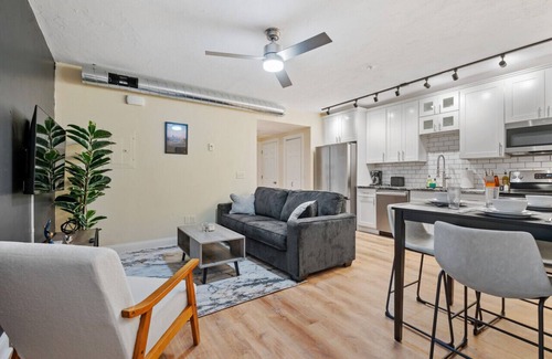 East Liberty Apartment | Upscale King Bed Suite |ADA w/Free parking!