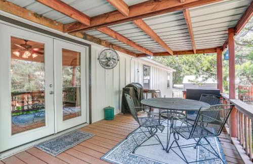 Pottsboro House | Upscale Lake Texoma Vacation Home 1 Mi to Marina!
