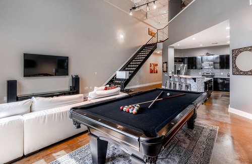 Charlotte Condo | Upscale Loft Walking Distance to Bank Of America Stadium