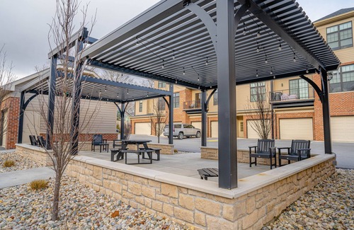 Valparaiso Condo | Upscale Modern Condo in Valparaiso- just blocks from downtown & Journeyman!