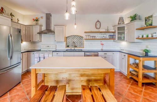 Playa Flamingo Condo | Upscale retreat on ocean-view property - pool, outdoor kitchen, and fast Wifi