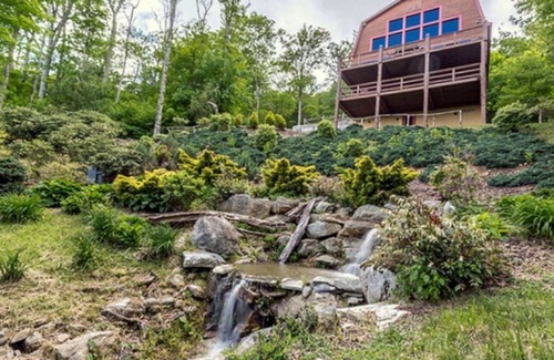 Sugar Mountain House | Upscale Sugar Mtn Home w/Amazing View, Hot Tub, Ping Pong