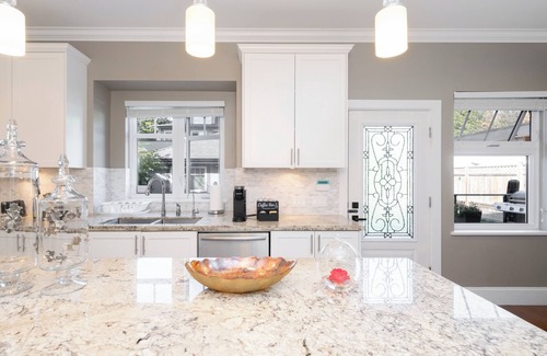 Kerrisdale House | Upscale Villa in quiet street with grand family living space and luxury bedrooms