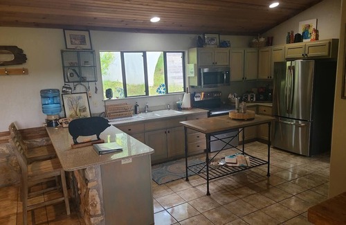 Dripping Springs House | Upscale Waterfront Cabin between Dripping Springs & Johnson City