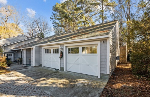 New Bern Apartment | Upstairs Apartment One Mile from Medical Center