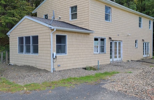 Hoosick Falls House | UPSTATE HIDEWAY WITH A TESLA CHARGER AND HIGH-SPEED INTERNET