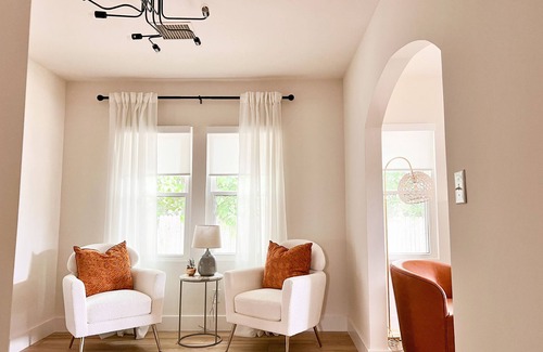 Turner Park House | Uptown Cottage in the heart of Tulsa. A fully renovated modern chic home.