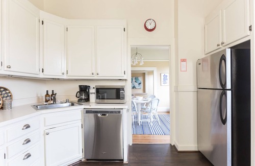 Mill Valley Apartment | Uptown in Downtown Mill Valley! The only 3bd/2ba in the heart of the city!