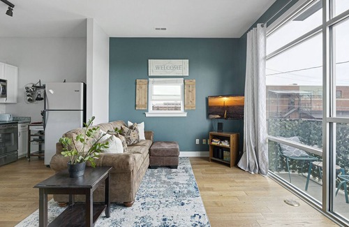 Third Ward Condo | Uptown Living Great Location for Stadium