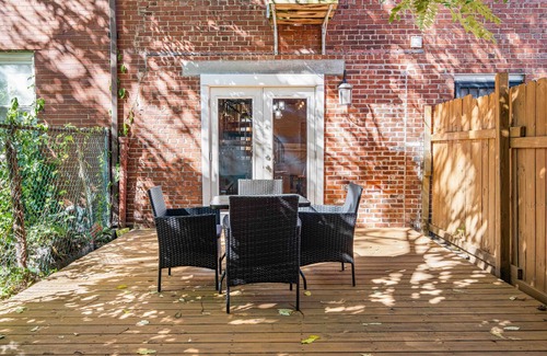 Bluff House | Uptown Stay *Near PPG Paints*
