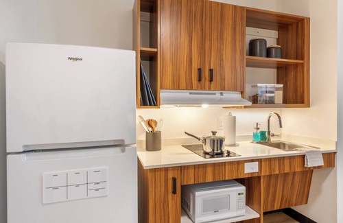 Centennial Apartment | Uptown Suites Extended Stay Denver CO – Centennial