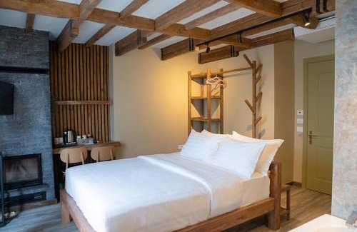 Voskopoje Hotel | Ura e Kovacit Agrotourism