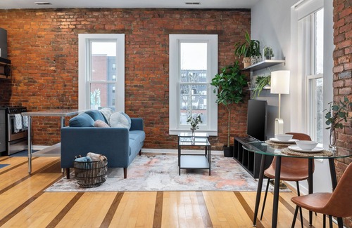Italian Village Apartment | Urban Condo in the Heart of Historic Short North District on High Street