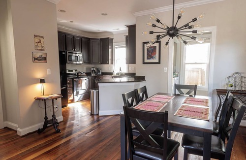 Downtown House | Urban Escape - Downtown Raleigh!
