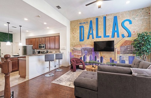 Richardson House | Urban Escape - Your away home and office “20 minutes from everything!