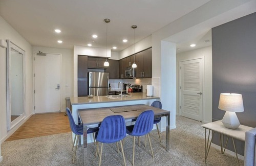 Pilgrim - Triton Apartment | Urban Flat| New Foster City Suite| Fully Sanitized