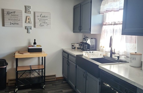 Niagara Falls Apartment | Urban Industrial Vibes - Short Drive to Niagara Falls Attractions