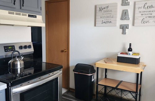 Niagara Falls Apartment | Urban Industrial Vibes - Short Drive to Niagara Falls Attractions