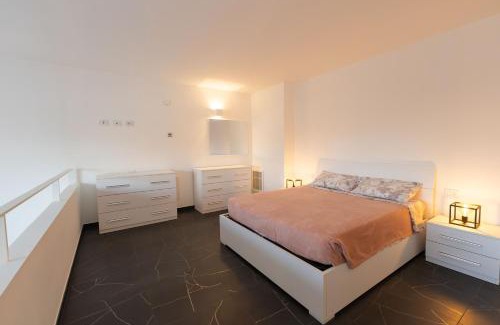 Lomazzo Apartment | Urban Loft NExT to Como - Milano
