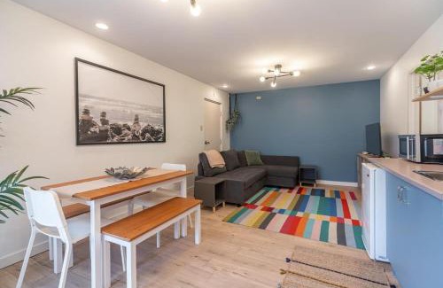 Dartmouth House | Urban Nest, 1-BDRM Apt, Ground Floor