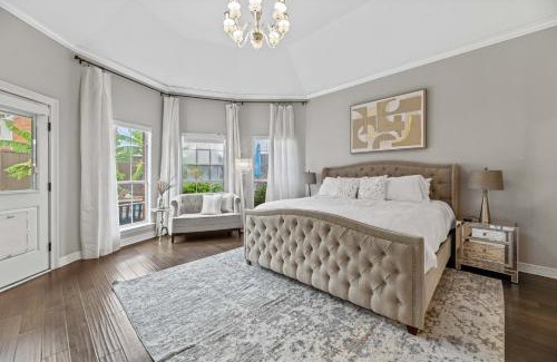 Plano House | Urban Oasis in Plano 5BD & Heated Pool