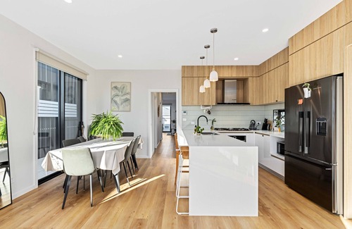 Throsby House | Urban Oasis on the way to Snowy Mountain