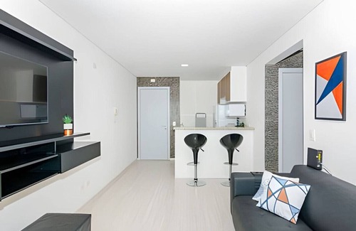 Bigorrilho Apartment | Urban Oasis with Breathtaking Views at Sky CWB