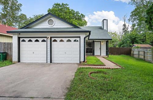 North Star House | Urban Pad - 6 min to The Domain, 8 min Q2