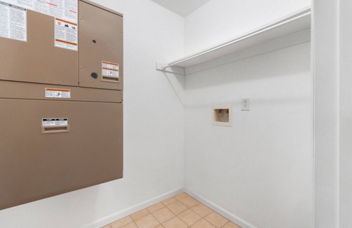 Constable Hook House | UrbanNest XL: Sleeps 13+