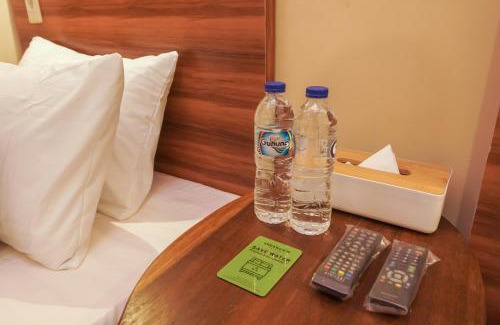 East Jakarta Hotel | Urbanview Hotel Cantee Halim Perdanakusuma by RedDoorz
