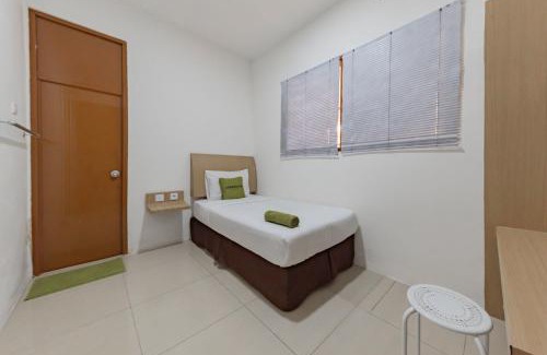 Samarinda Hotel | Urbanview Hotel Cozy Samarinda by RedDoorz