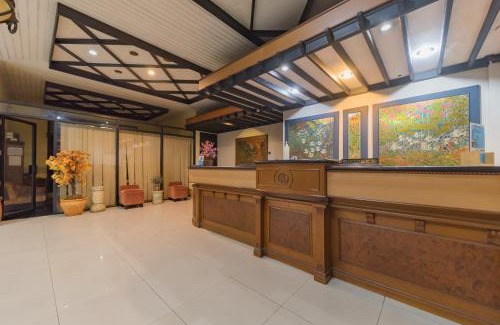 Tasikmalaya Hotel | Urbanview Hotel Crown Tasikmalaya by RedDoorz