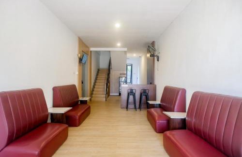 Jatingaleh Hotel | Urbanview Hotel JJ Bukitsari Semarang