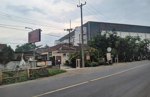 Rendeh Hotel | Urbanview Hotel Mutiara Persada Syariah Majalengka by RedDoorz