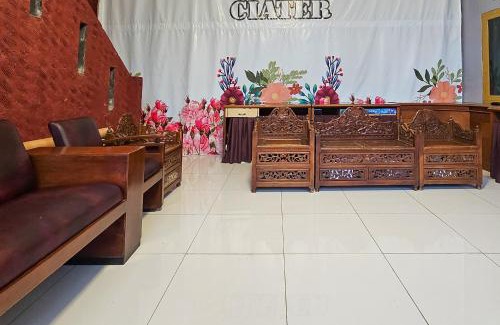 Ciater Hotel | Urbanview Orchid Guest House