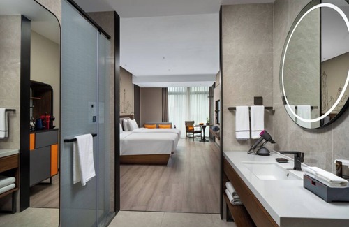 Futian CBD Hotel | UrCove by HYATT Shenzhen Futian CBD