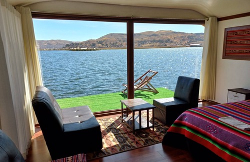 Puno Hotel | UROS ARUMA URO LODGE