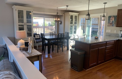 Thurston House | US OLYMPIC TRIALS n8 Miles from Hayward Field /UO/n