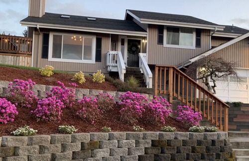 Thurston House | US OLYMPIC TRIALS n8 Miles from Hayward Field /UO/n