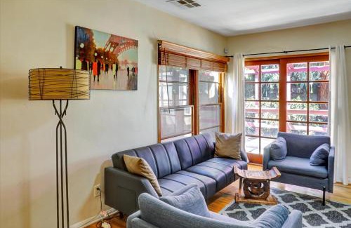 Sherman Oaks House | Entire House,Convinient location in Los Angeles , near Universal, Hollywood, Pets Friendly, Free WIFI