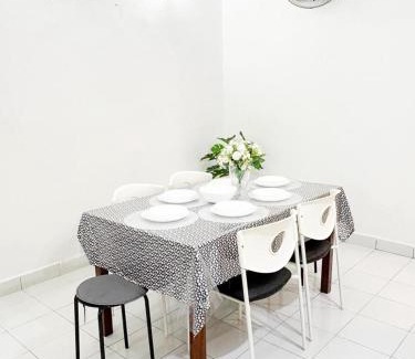 Kelubi House | Ustaz Zul Homestay, Taman Tunku Sarina, Jitra