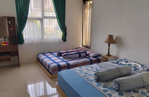 Pacet House | Uthe house