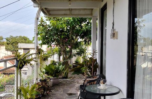 Pacet House | Uthe house